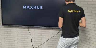 Maxhub Montage
