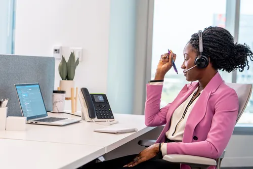 HP Poly Edge E220 IP-telefoon (82M87AA) - SynFore